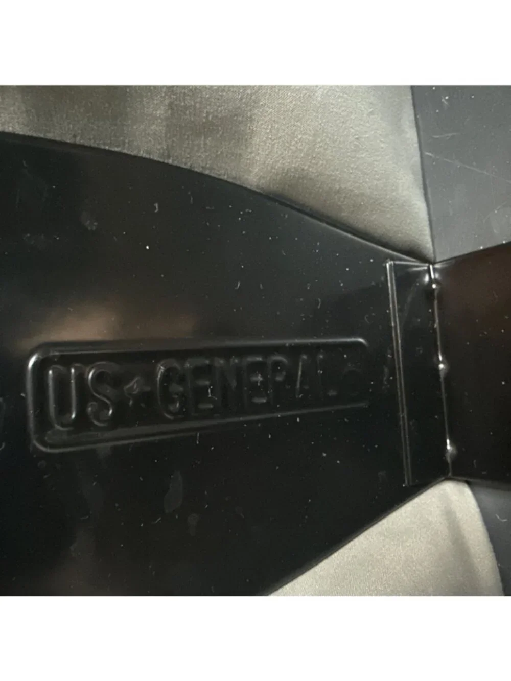 U S General Black Metal Tool Box Paper Towel Holder Hooks Magnetic Garage Cave